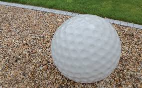 LIBET golfova lopticka beton architektura